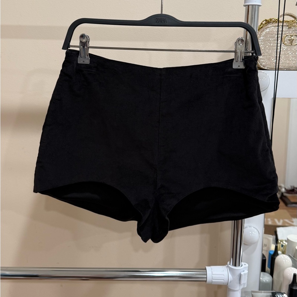 ZARA Black High Waisted Tailored Shorts – New With Tags